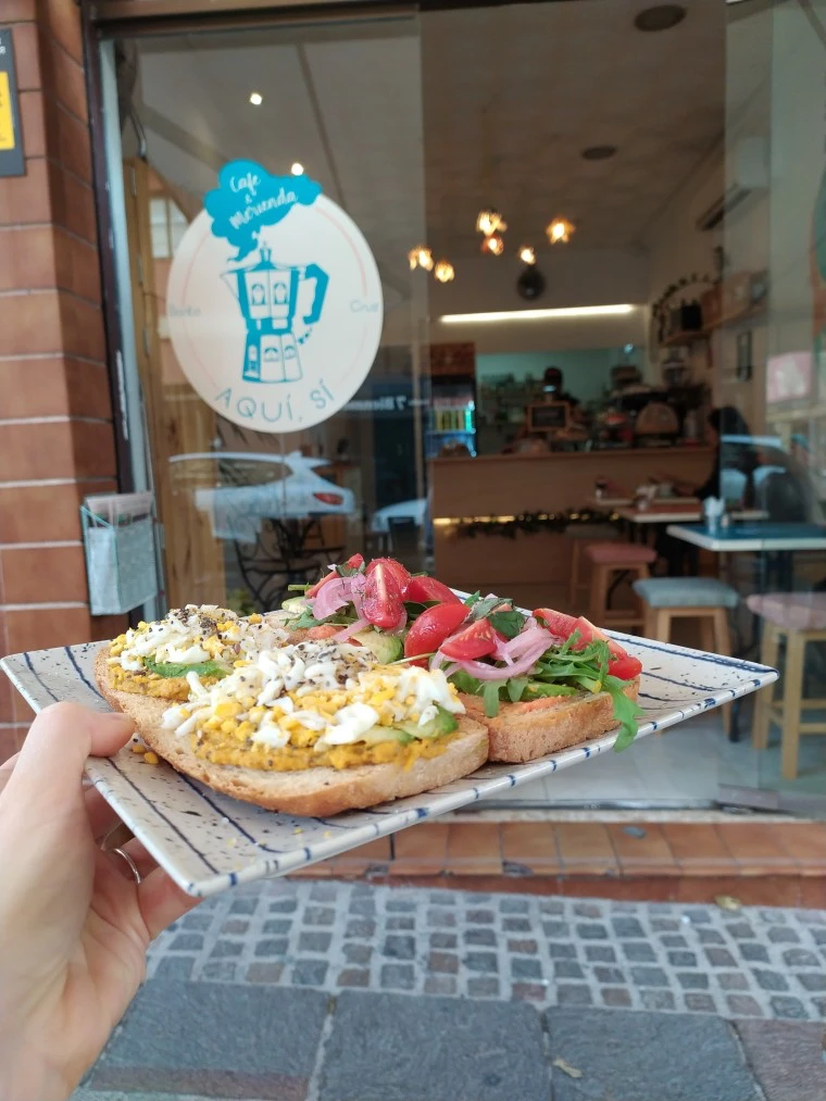 ¡Aquí, Sí! - Café y Merienda